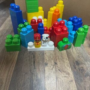 Mega blocks fireman and dog 55pc